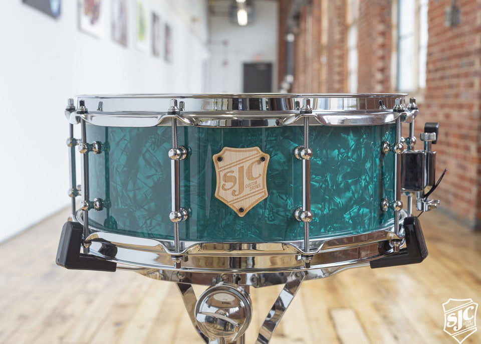 5.75x14 M5 Maple Snare - Deep Teal Diamond with Chrome Hardware